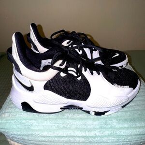 Nike Paul George PG5 Team Basketball Shoes Black/White Mens 7 DA7758 VGUC